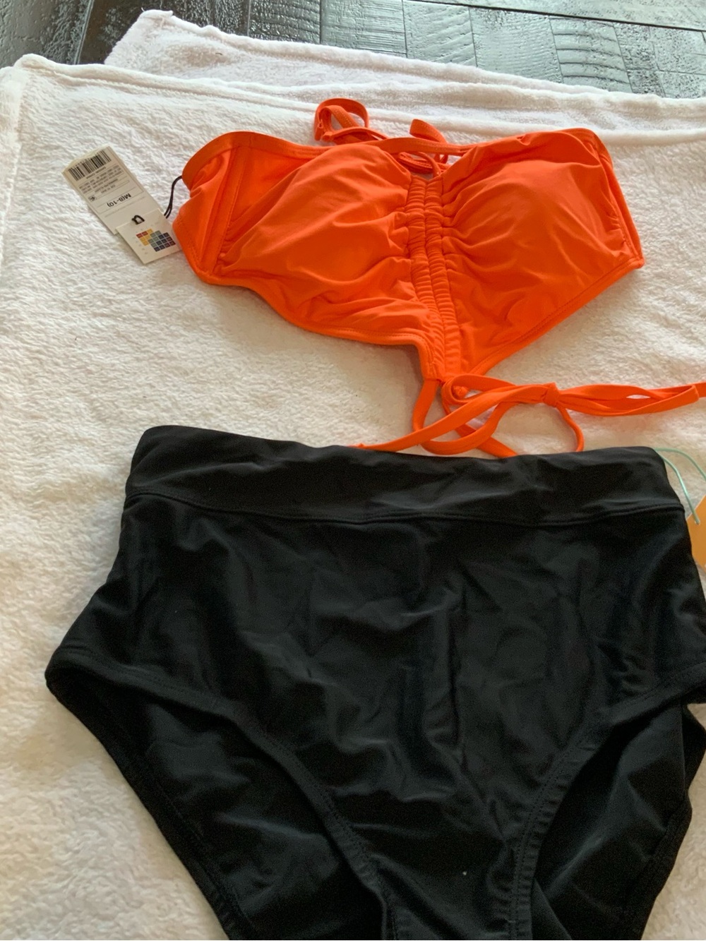 Orange  Bikini Top Black High Waist Bottoms shade & shore size med nwt sku 3263